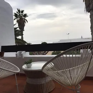 https://la-playita-puerto-del-carmen-lanzarote.in-canary-islands.com