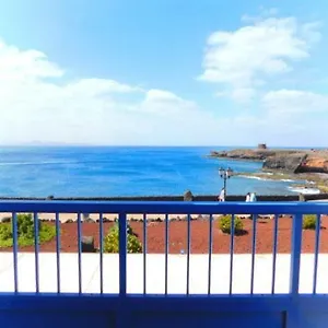 https://las-moreras-playa-blanca.in-canary-islands.com